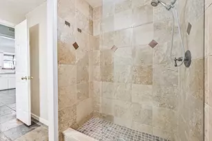 910 Evergreen Dr, Friendswood, TX 77546 - Photo 35