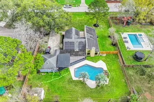 910 Evergreen Dr, Friendswood, TX 77546 - Photo 47