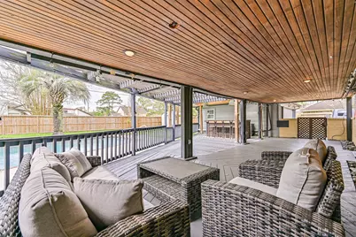 910 Evergreen Drive, Friendswood, TX 77546 - Photo 39