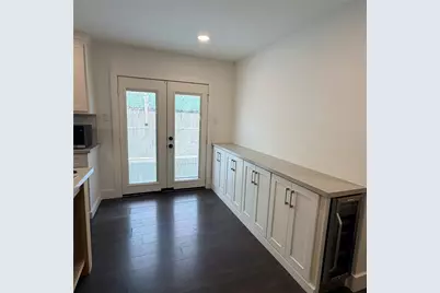 4208 Arlington Street, Houston, TX 77022 - Photo 9