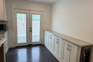 4208 Arlington St, Houston, TX 77022 - Photo 9