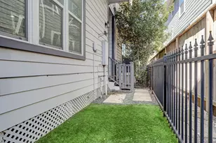 1530 W 25th St, Houston, TX 77008 - Photo 15