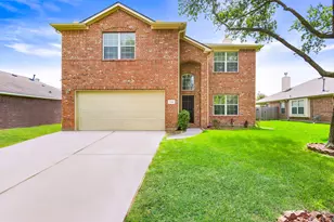 2106 Goldfinch Ln, League City, TX 77573 - Photo 3