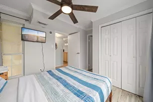6300 Seawall Blvd, Galveston, TX 77551 - Photo 17