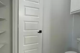 322 Little Spg Ct, Anahuac, TX 77514 - Photo 7