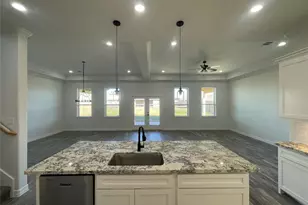 322 Little Spg Ct, Anahuac, TX 77514 - Photo 17