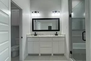 322 Little Spg Ct, Anahuac, TX 77514 - Photo 5