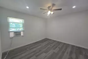 712 Ball, Galveston, TX 77550 - Photo 5