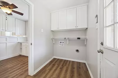 13711 Greenway Drive, Sugar Land, TX 77498 - Photo 11