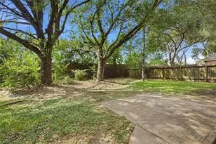 16810 Benwick Dr, Sugar Land, TX 77498 - Photo 35