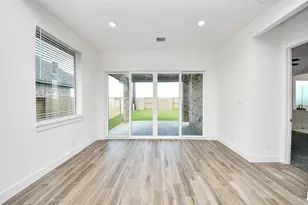 9438 Chateau Hill Dr, Manvel, TX 77578 - Photo 11