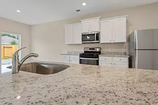 25535 Blooming Hazel Dr, Cleveland, TX 77328 - Photo 9