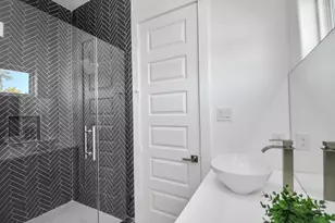 3330 Francis St, Houston, TX 77004 - Photo 27