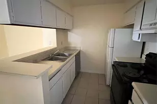 9000 Bissonnet St, Houston, TX 77074 - Photo 11