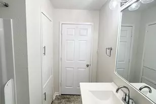 824 S Anderson St, Angleton, TX 77515 - Photo 13