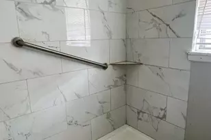 5022 Mallow St, Houston, TX 77033 - Photo 7