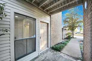 3722 Woodchase Dr, Houston, TX 77042 - Photo 31