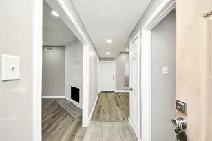 3722 Woodchase Dr, Houston, TX 77042 - Photo 5