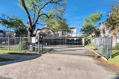 3722 Woodchase Drive, Houston, TX 77042 - Photo 33