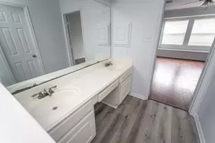 2322 Cool Springs Ln, Sugar Land, TX 77498 - Photo 27