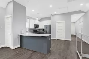 6118 Truro St, Houston, TX 77007 - Photo 9