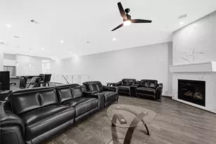 6118 Truro St, Houston, TX 77007 - Photo 13