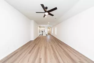 2130 Creole Crk Ln, Houston, TX 77090 - Photo 9