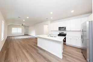 2130 Creole Crk Ln, Houston, TX 77090 - Photo 3