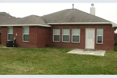 202 Splintered Arrow Drive, La Marque, TX 77568 - Photo 9