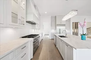 3735 Tartan Ln, Houston, TX 77025 - Photo 9