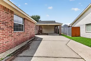 2223 Meadows Blvd, League City, TX 77573 - Photo 39