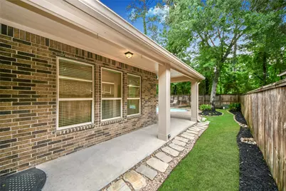18 Blue Wildflower Place, The Woodlands, TX 77354 - Photo 7