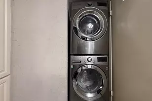 7575 Katy Fwy, Houston, TX 77024 - Photo 23