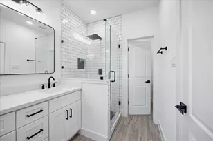 2015 Brackenridge St, Houston, TX 77026 - Photo 9