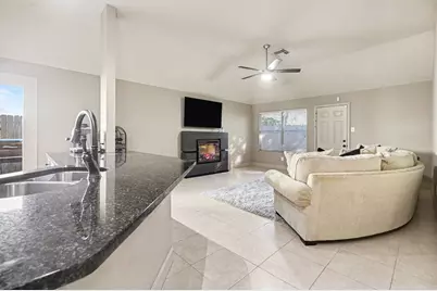 131 Breezy Shore Court, Dickinson, TX 77539 - Photo 11
