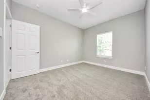 604 Miriam St, Baytown, TX 77520 - Photo 17
