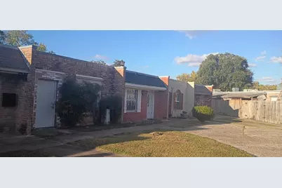 1405 Shadowdale Drive #36, Houston, TX 77043 - Photo 1