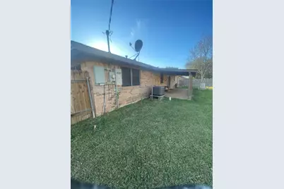 1121 Westgate Drive, Wharton, TX 77488 - Photo 3