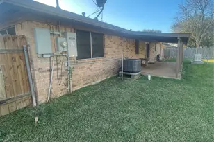 1121 Westgate Dr, Wharton, TX 77488 - Photo 3