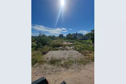 7005 Schlitz Lane, Hitchcock, TX 77563 - Photo 5