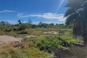 7005 Schlitz Ln, Hitchcock, TX 77563 - Photo 1