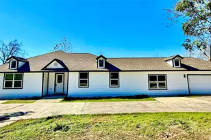 1214 Main St, Alvin, TX 77511 - Photo 1