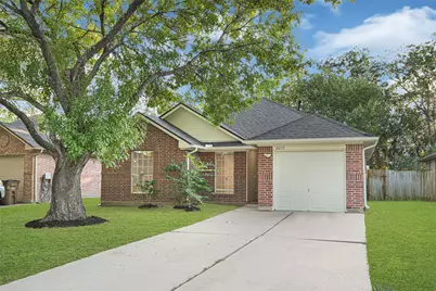 3019 Overland Trail, Dickinson, TX 77539 - Photo 1
