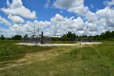 5350 N Highway 35, Pearland, TX 77511 - Photo 3