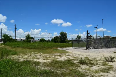 5350 N Highway 35, Pearland, TX 77511 - Photo 7