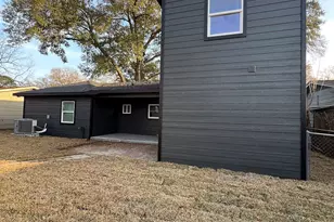 6303 Belarbor St, Houston, TX 77087 - Photo 37