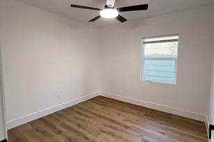 6303 Belarbor St, Houston, TX 77087 - Photo 11