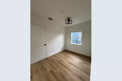 6303 Belarbor Street, Houston, TX 77087 - Photo 23