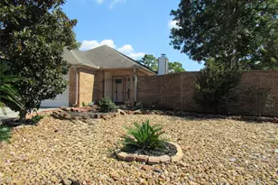 3402 Cape Forest Dr, Kingwood, TX 77345 - Photo 3