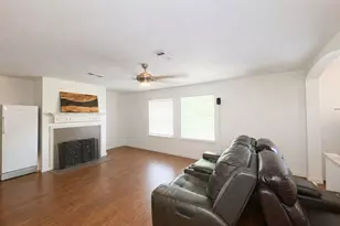 2142 Scenic Hollow Ct, Katy, TX 77450 - Photo 3